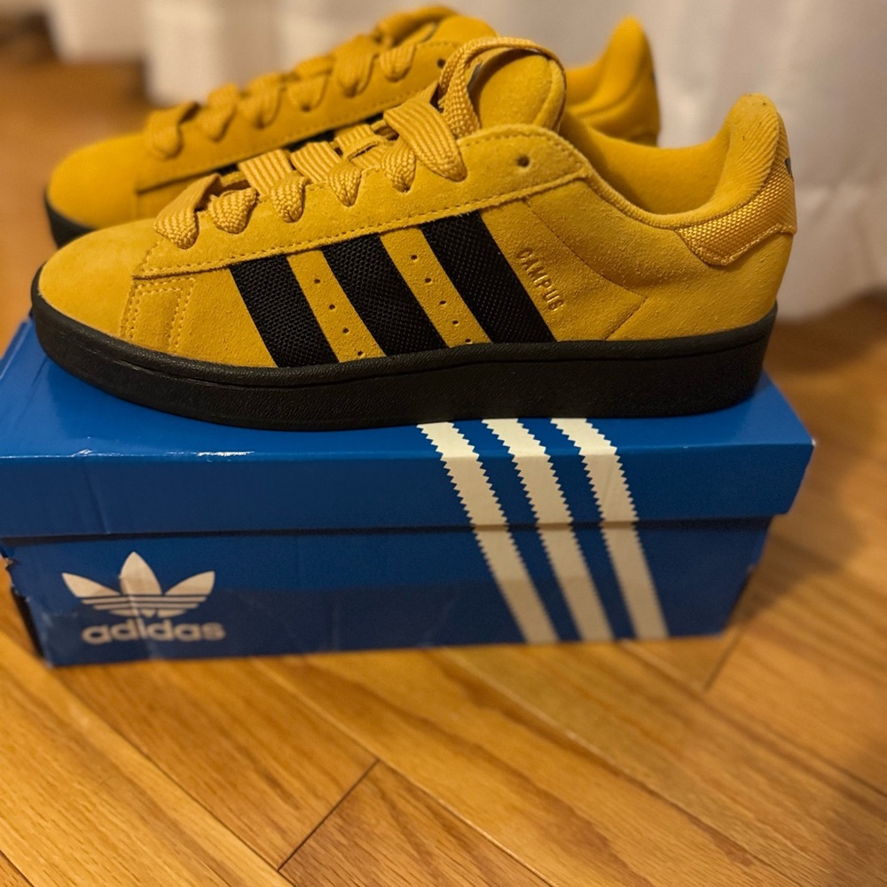 NWT Adidas Men’s Campus Yellow Sneakers!!! - Picture 6 of 9